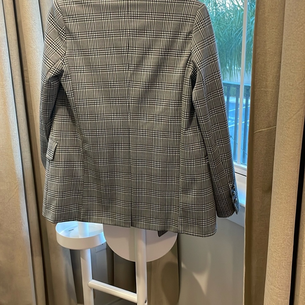 Black and White Plaid Blazer - Picture 3 of 10
